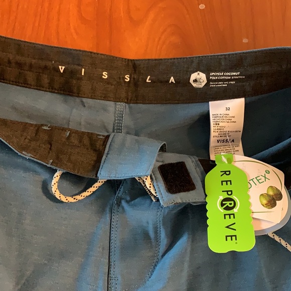 Vissla board shorts, size 32. 18.5 inch. - Picture 3 of 4